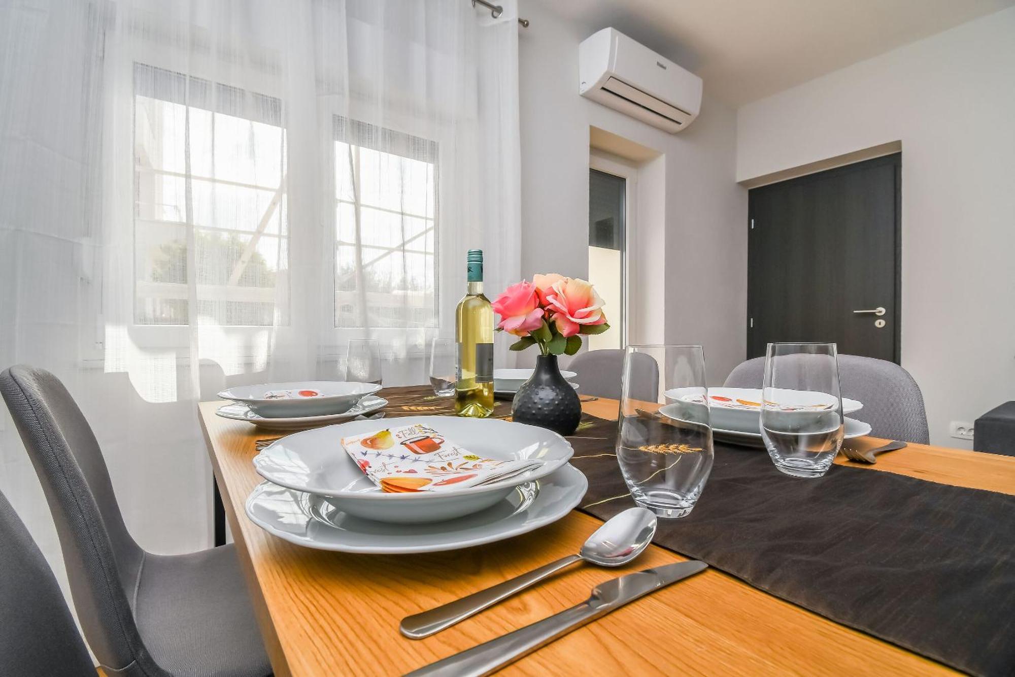 Apartments Neli Trogir Ngoại thất bức ảnh